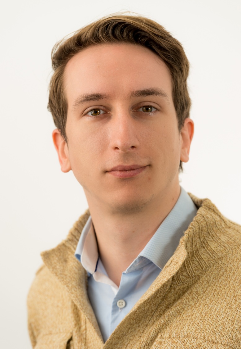Dr. Marek Lewicki